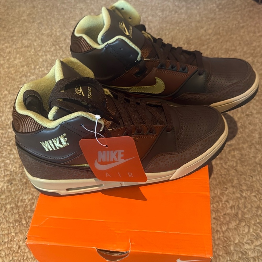 Nike Mens Air Assault High Dark Cinder 315064-231 Sneakers Shoes Size 9